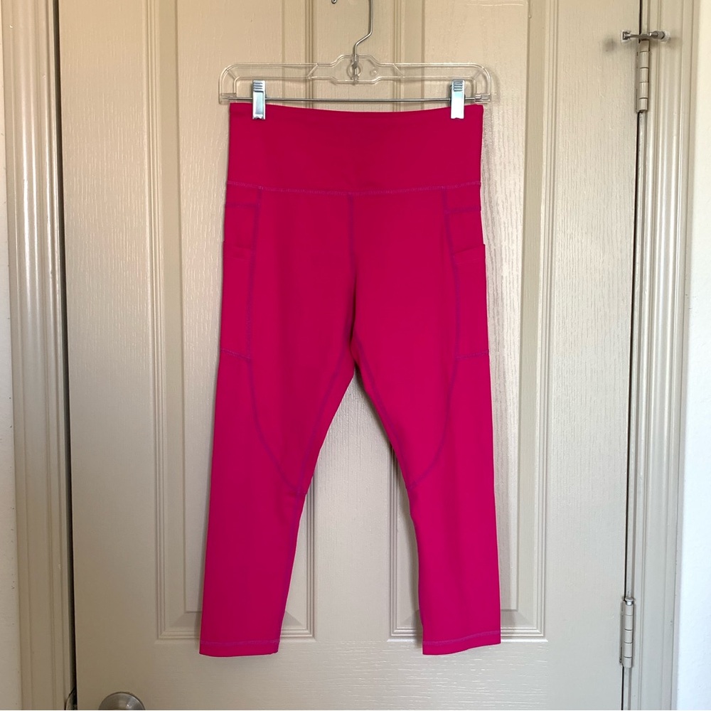Zyia hot pink cropped active leggings with pockets size 6-8
